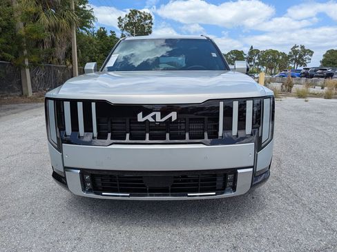 New 2027 Kia Telluride SX w/ Towing Package image 3