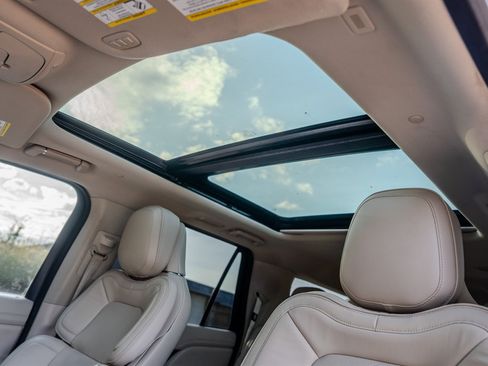 Used 2019 Lincoln Navigator L Reserve AWD/4WD image 29