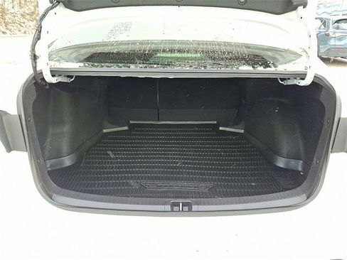 Used 2022 Toyota Corolla LE image 27