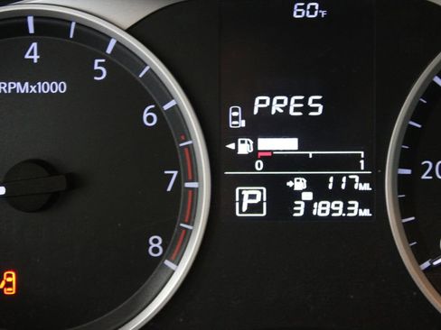 Used 2023 Nissan Kicks S image 32