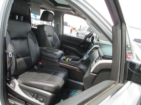 Used 2019 GMC Yukon SLT w/ Open Road Package AWD/4WD image 26