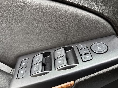 Used 2019 Chevrolet Tahoe Premier image 15