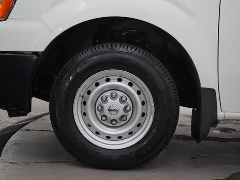 Used 2020 Nissan NV 3500 S image 28