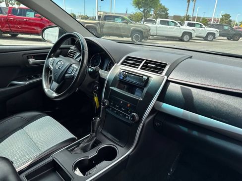 Used 2015 Toyota Camry SE FWD image 21