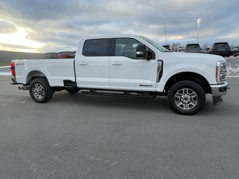 Used 2024 Ford F350 Lariat w/ Camper Package image 2