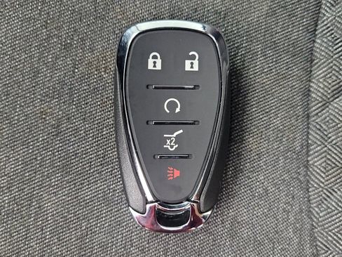 Used 2023 Chevrolet Equinox LT AWD/4WD image 32