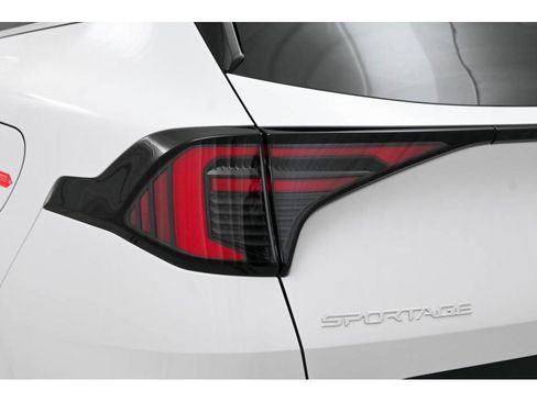 New 2026 Kia Sportage LX image 10