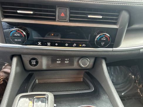 Used 2026 Nissan Rogue SV AWD/4WD image 26