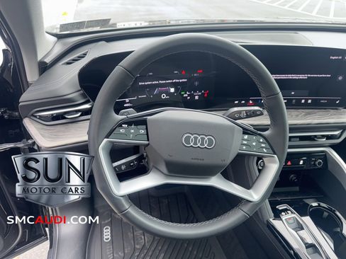 Used 2025 Audi Q5 Premium w/ Convenience Package image 29