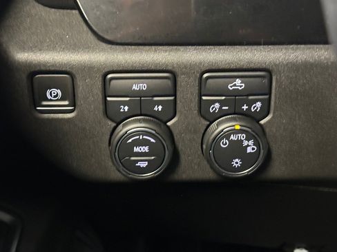 Certified 2023 Chevrolet Silverado 1500 LT image 10