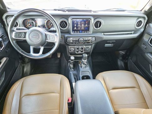 Used 2020 Jeep Gladiator Overland w/ Popular Equipment Package AWD/4WD image 10