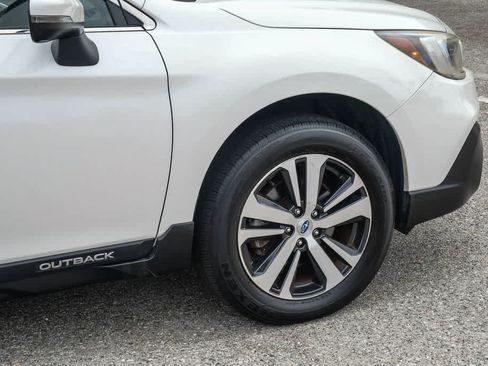 Used 2019 Subaru Outback 2.5i Limited AWD/4WD image 11