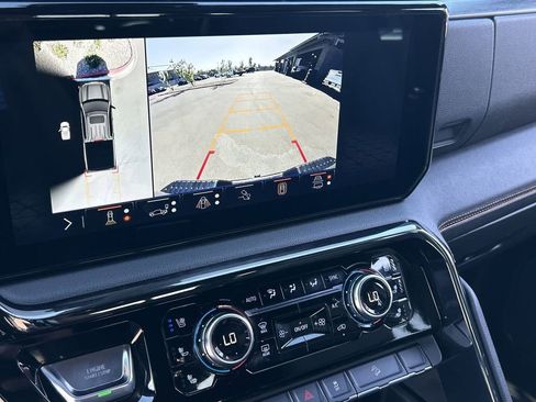Used 2025 GMC Sierra 1500 AT4 w/ Technology Package AWD/4WD image 15