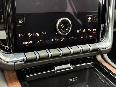 New 2026 GMC Yukon Denali w/ Sun & Power Step Package image 41