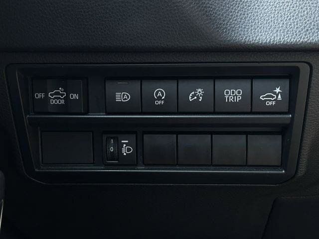 Used 2023 Toyota Tundra SR5 w/ SR5 Convenience Package AWD/4WD image 26
