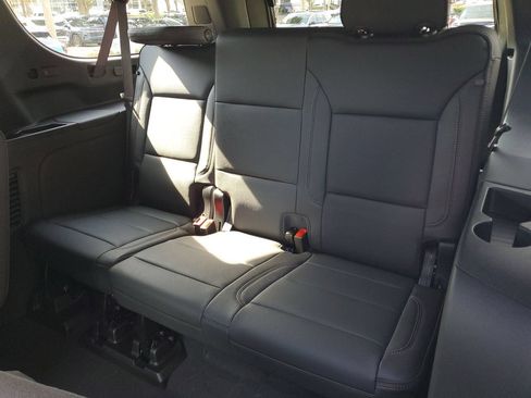 New 2026 Chevrolet Suburban High Country w/ Sun And Tow Package AWD/4WD image 12