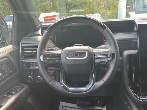 New 2026 GMC Yukon AT4 Ultimate w/ LPO, Floor Liner Package AWD/4WD image 17