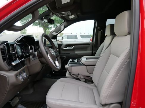 Used 2026 GMC Sierra 1500 SLE w/ Preferred Package AWD/4WD image 9