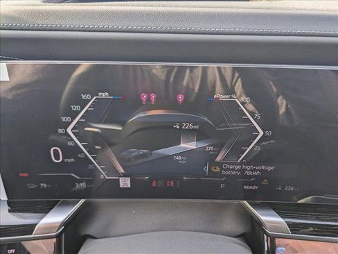 Used 2025 BMW i7 xDrive60 image 11