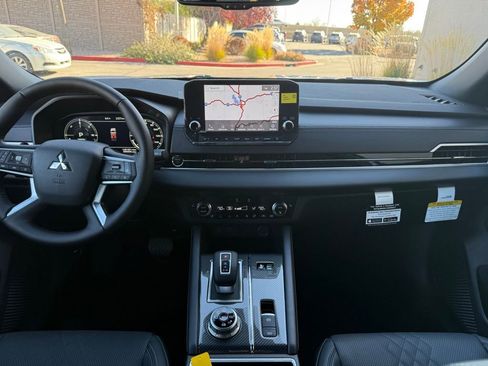 New 2025 Mitsubishi Outlander SEL Black Edition image 13