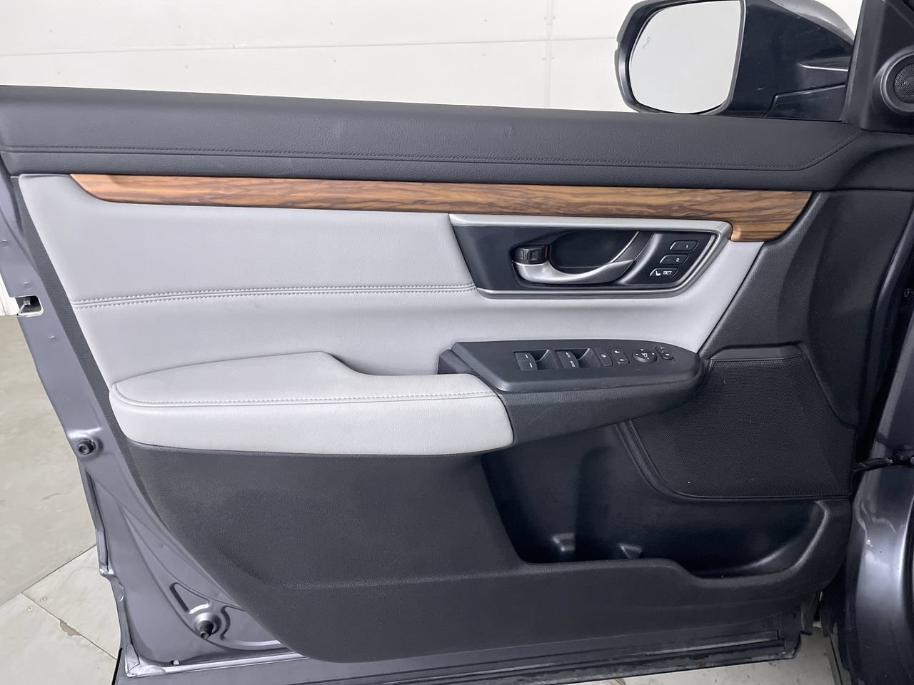 Used 2022 Honda CR-V EX-L image 11