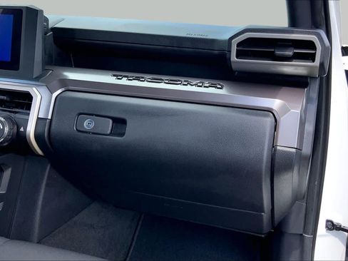 Used 2025 Toyota Tacoma SR5 RWD image 18
