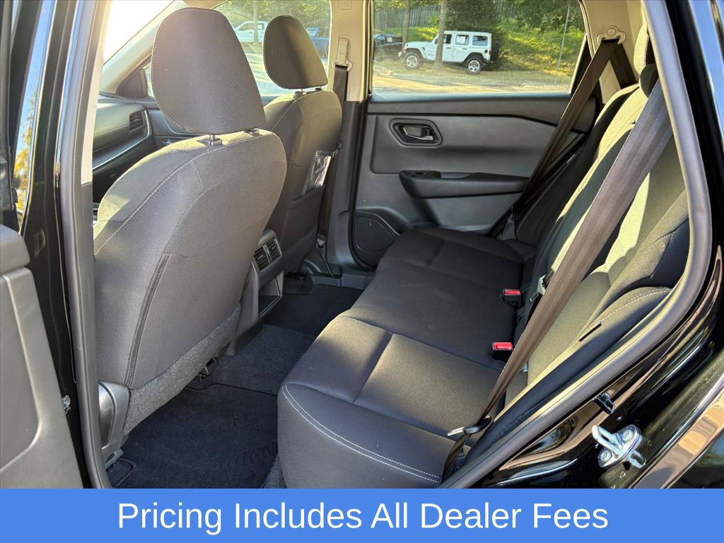 Used 2025 Nissan Rogue S AWD/4WD image 22