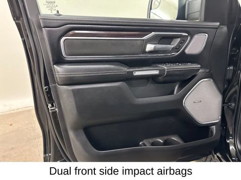 Used 2025 RAM 1500 Laramie AWD/4WD image 36