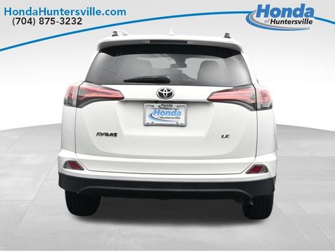 Used 2017 Toyota RAV4 LE FWD image 2