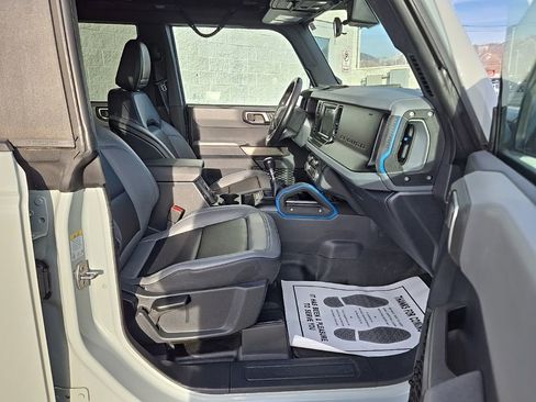 Used 2021 Ford Bronco Black Diamond image 41