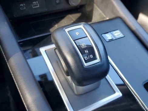 Used 2024 Mitsubishi Outlander SE image 21