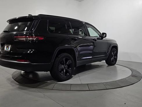 Used 2023 Jeep Grand Cherokee L Laredo AWD/4WD image 5