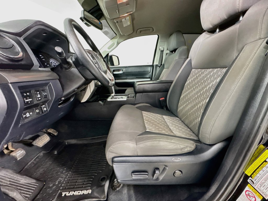 Used 2018 Toyota Tundra SR5 w/ SR5 Upgrade Package AWD/4WD image 22