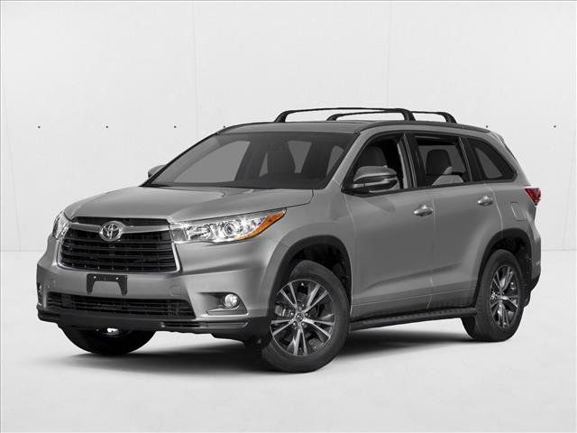 Used 2016 Toyota Highlander XLE w/ Four Season Floor Mat Package AWD/4WD image 1
