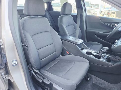 Used 2022 Chevrolet Malibu LT image 16