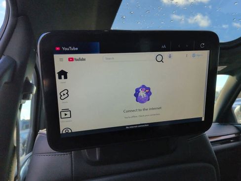 Certified 2024 Cadillac Escalade Premium Luxury w/ Performance Package image 40