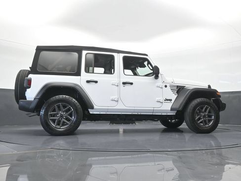 Used 2024 Jeep Wrangler Unlimited Sport AWD/4WD image 56