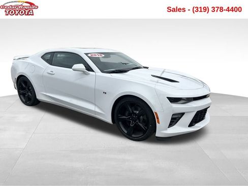 Used 2016 Chevrolet Camaro SS image 9