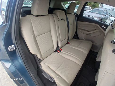 Used 2019 Ford Escape SE FWD image 16