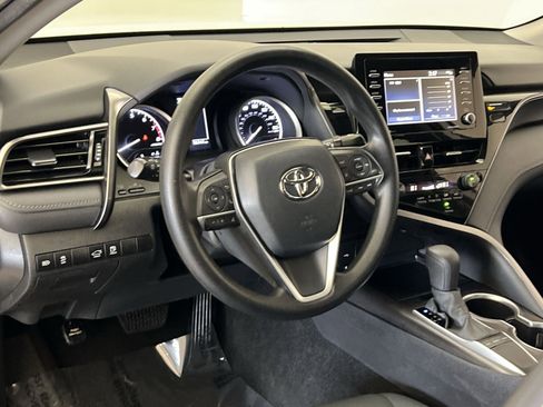 Used 2022 Toyota Camry LE image 14