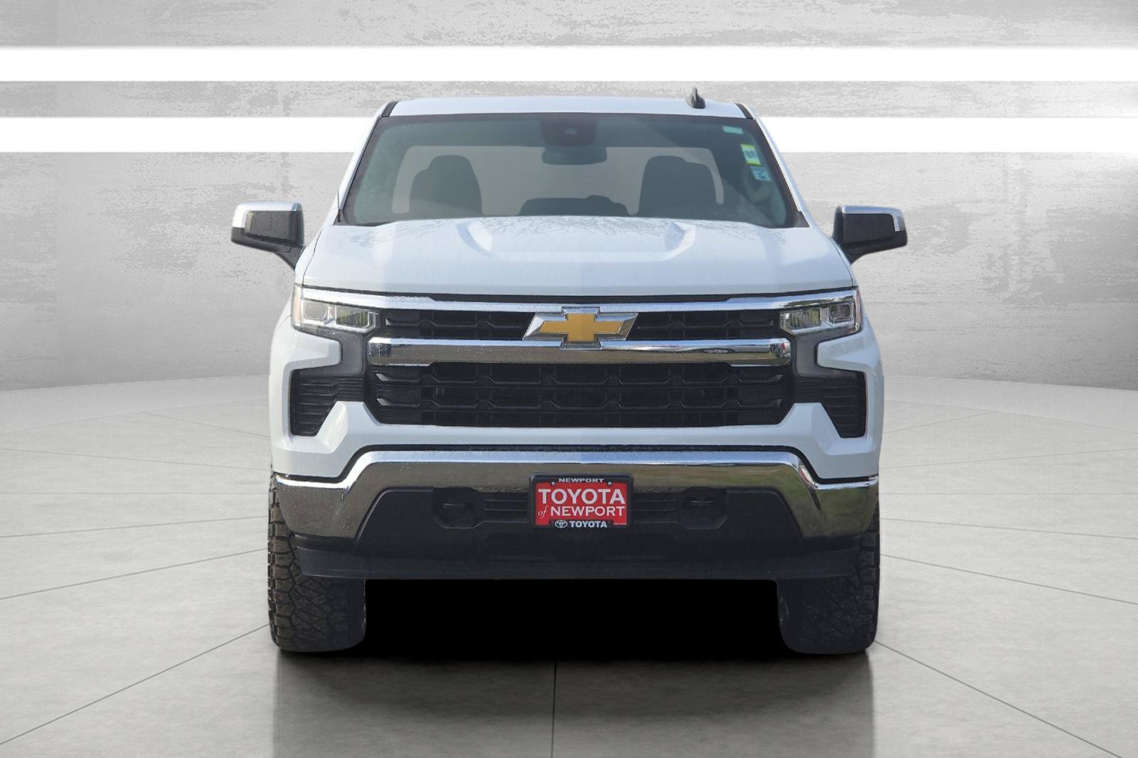 Used 2024 Chevrolet Silverado 1500 LT w/ Z71 Off-Road Package AWD/4WD image 6