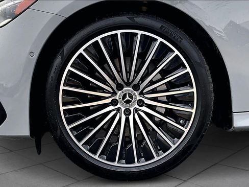 Used 2025 Mercedes-Benz E 350 4MATIC Sedan image 10