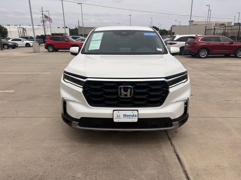 Certified 2025 Honda Pilot EX-L image 3