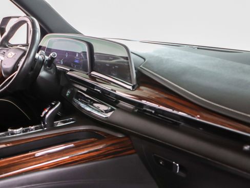 Used 2023 Cadillac Escalade Premium Luxury w/ LPO, Floor Liner Package AWD/4WD image 32
