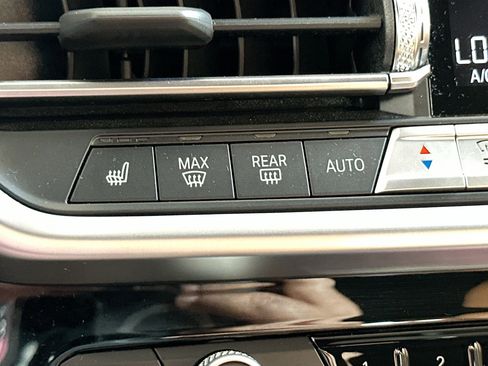 Used 2024 BMW X3 sDrive30i w/ Convenience Package w/ZPA RWD image 20