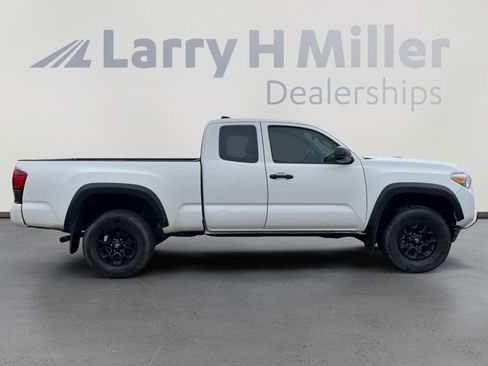 Used 2019 Toyota Tacoma SR image 6