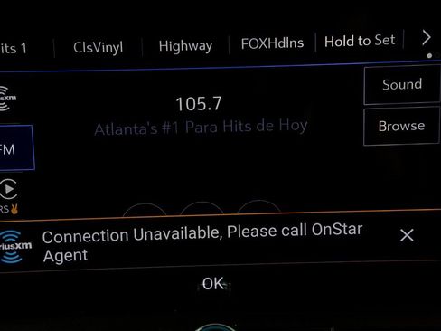 Used 2021 Chevrolet Camaro LT w/ Technology Package image 25