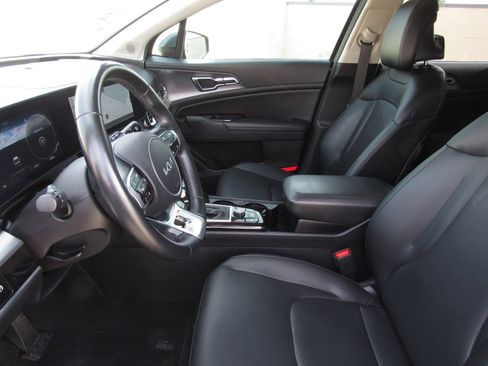 Used 2024 Kia Sportage SX image 17