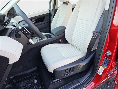 New 2025 Land Rover Discovery Sport S image 15