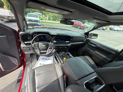 Used 2023 Chevrolet Silverado 1500 LTZ w/ LTZ Premium Package AWD/4WD image 26